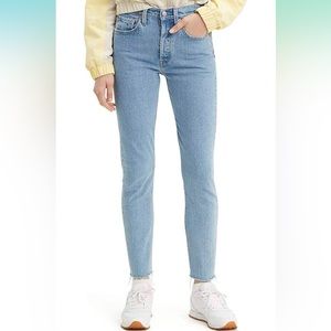 Levi’s 501 Women’s Jeans - size 27